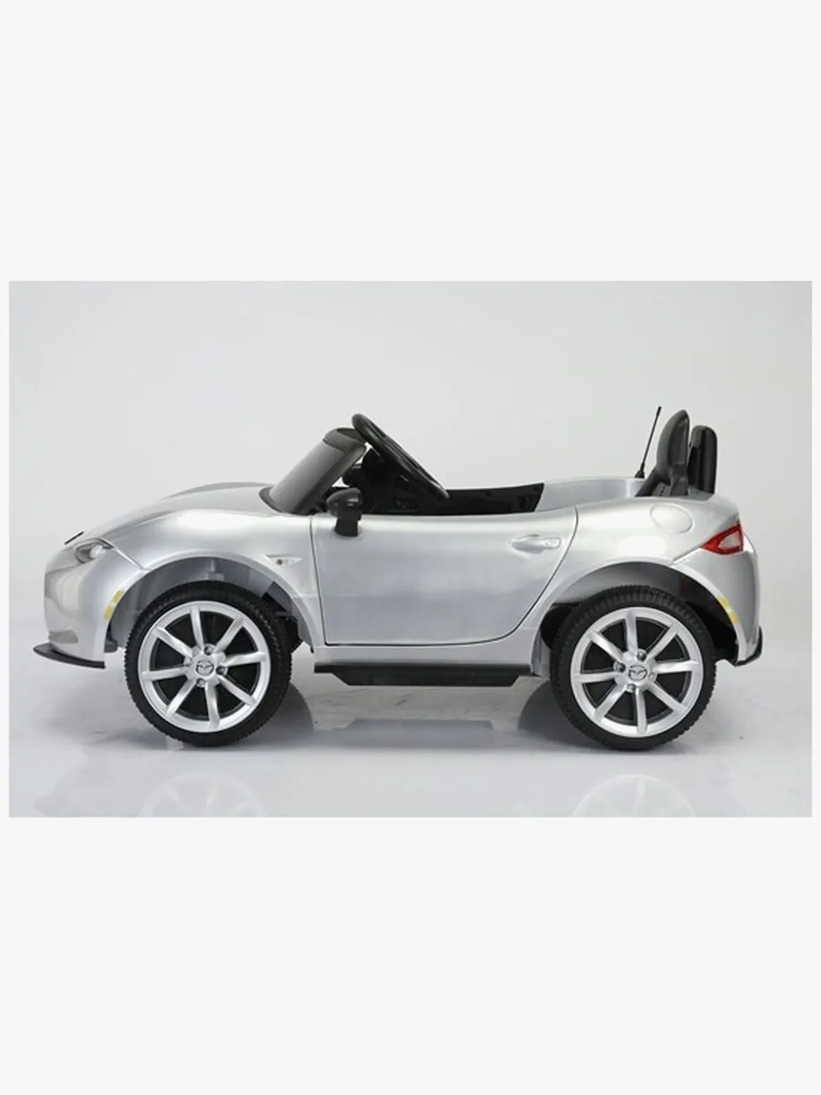 Mazda MX-5 Elbil, Sølvfarvet